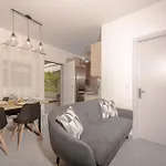 Koukounaria House *