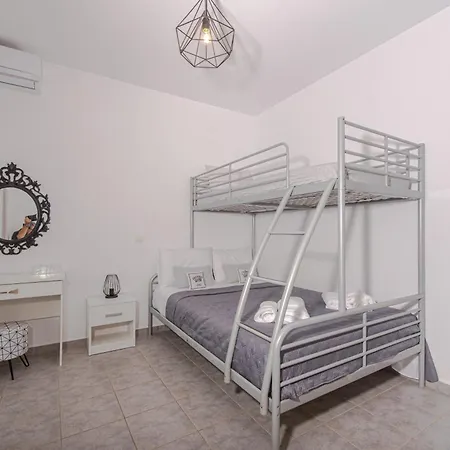 Koukounaria House