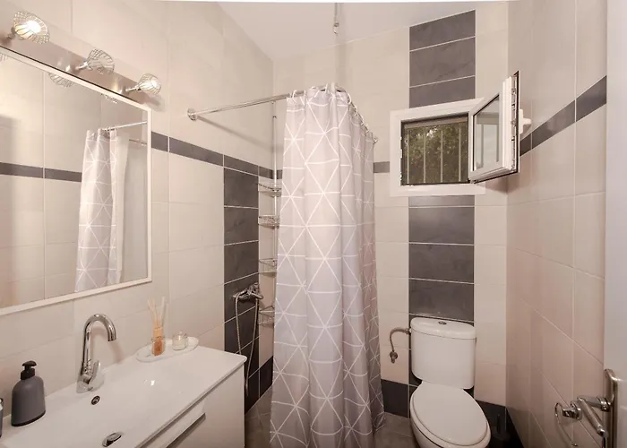 Vakantiehuis Koukounaria House Drakas
